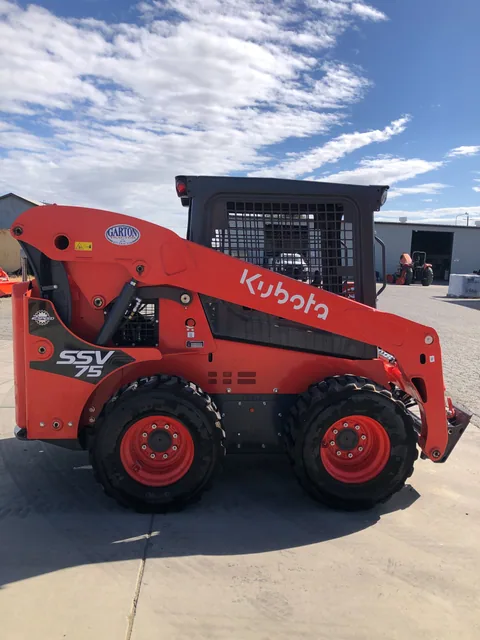 Actual stock photo 2 of Kubota Construction SSV75H, stock 020383
