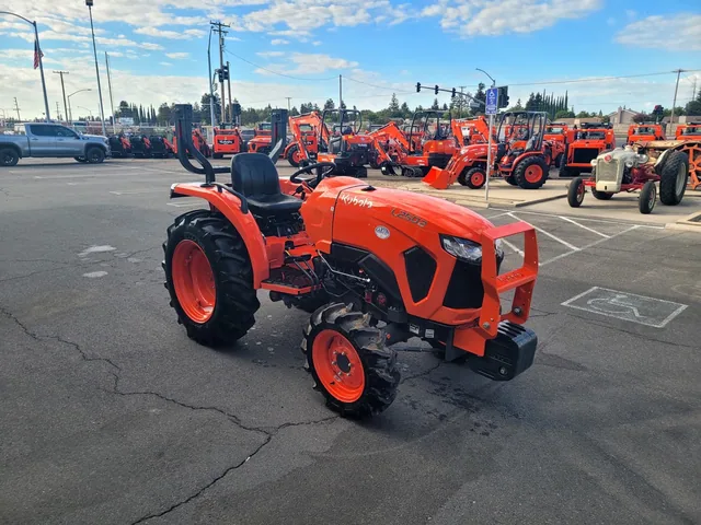 Actual stock photo 4 of Kubota L2502DT, stock 019364