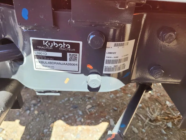 Actual stock photo 2 of Kubota L3901DT, stock 026189