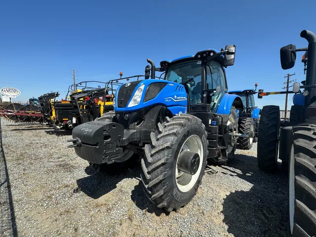 Actual stock photo 2 of 2023 New Holland T7.270 CVT, stock 008856