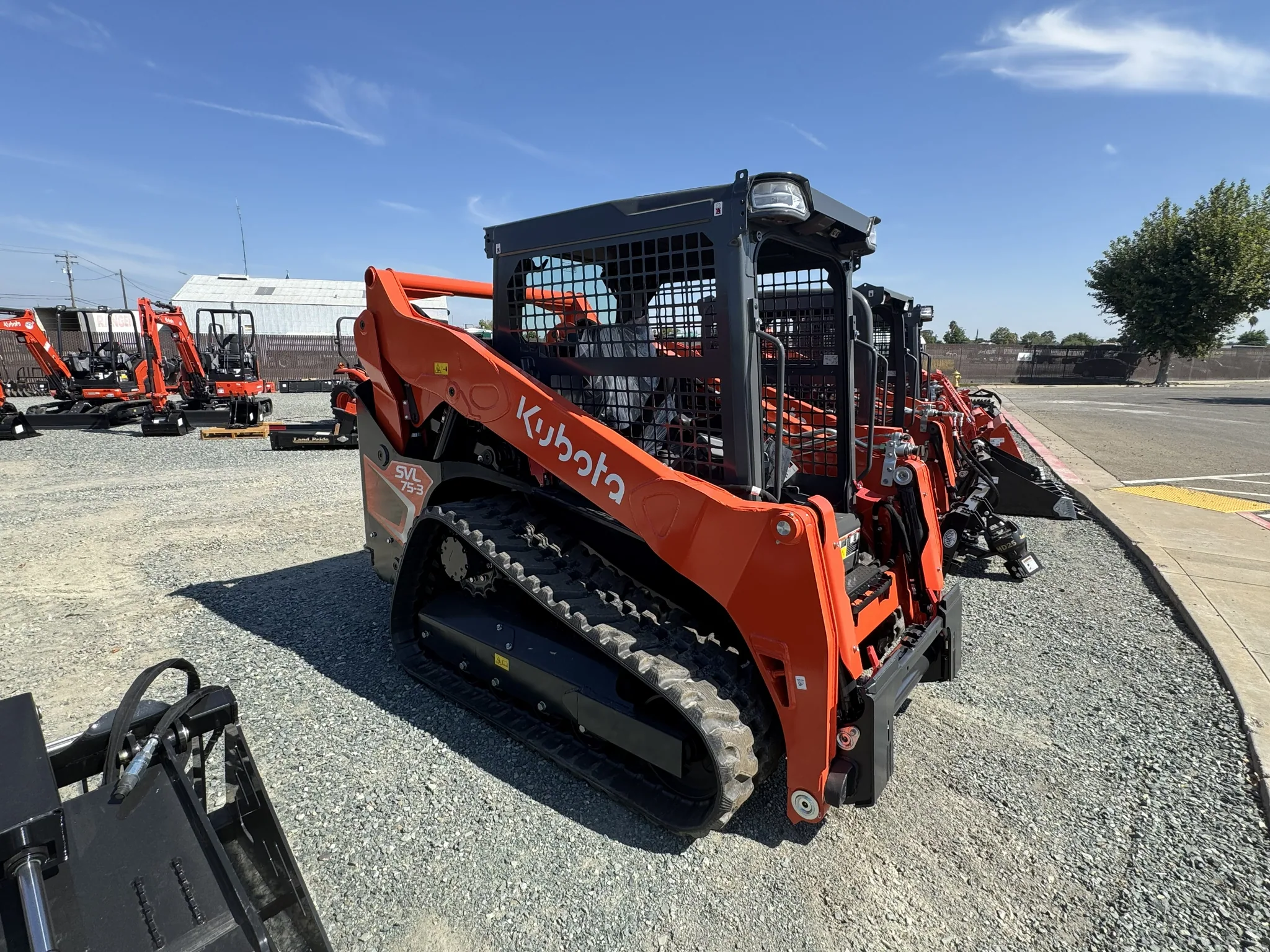 Actual stock photo of Kubota Construction SVL75-3HW, stock 026679