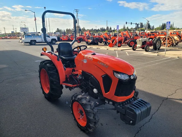Actual stock photo 4 of 2025 Kubota L3902DT, stock 019923