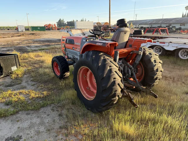 Actual stock photo 4 of Kubota L3830DT, stock C91460