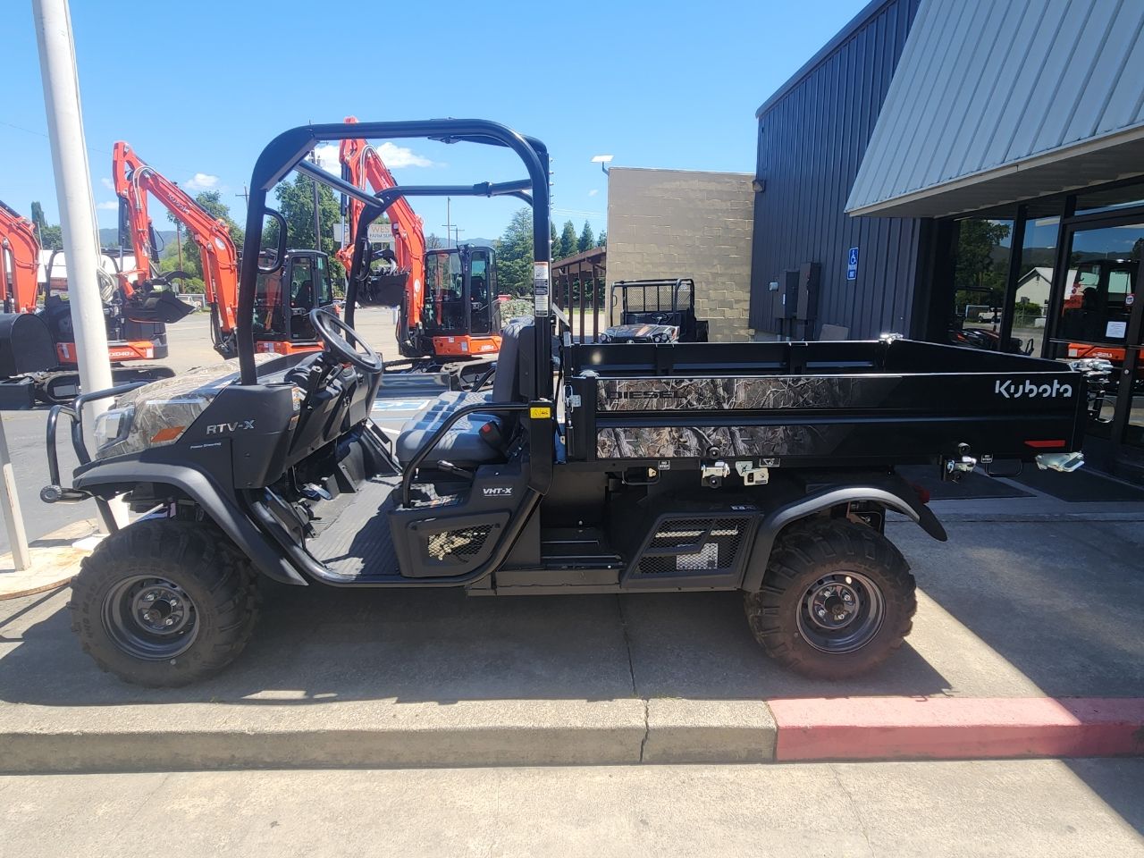 Actual stock photo of Kubota RTVX2L-PCLA, stock 023764