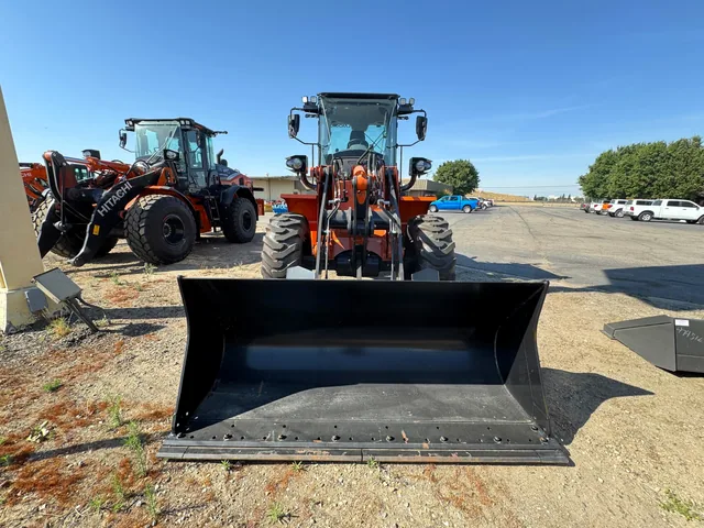 Actual stock photo 2 of Hitachi LANDCROS ZW120-7, stock 026392