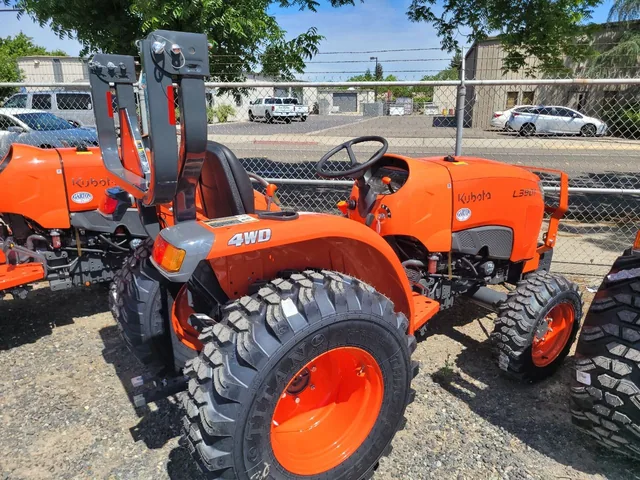 Actual stock photo 3 of Kubota L3901DT, stock 026189