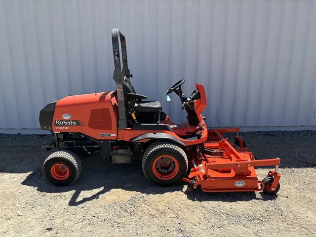Actual stock photo 2 of Kubota F3710, stock 016299