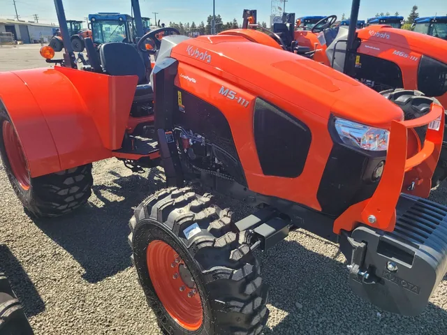 Actual stock photo 2 of Kubota M5L-111-SN, stock 026179