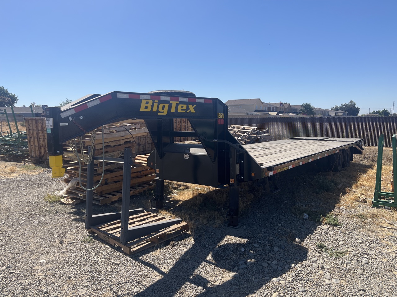 Actual stock photo of Big Tex 22GN-30DA5, stock 014552