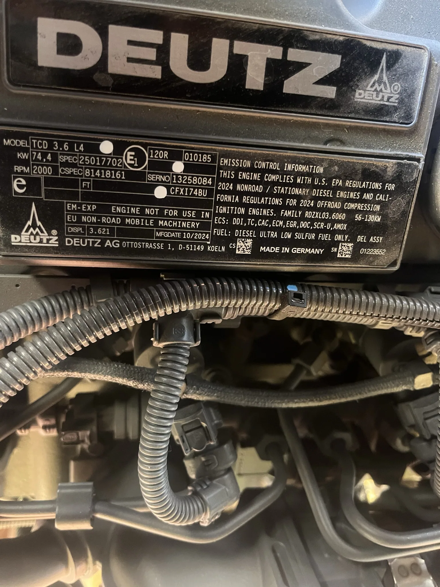 Actual stock photo of Hitachi LANDCROS ZW100-6, stock 021869