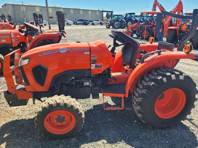 Actual stock photo 2 of Kubota L3902DT, stock 019158