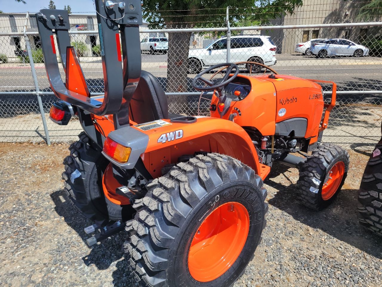 Actual stock photo of Kubota L3901DT, stock 026191