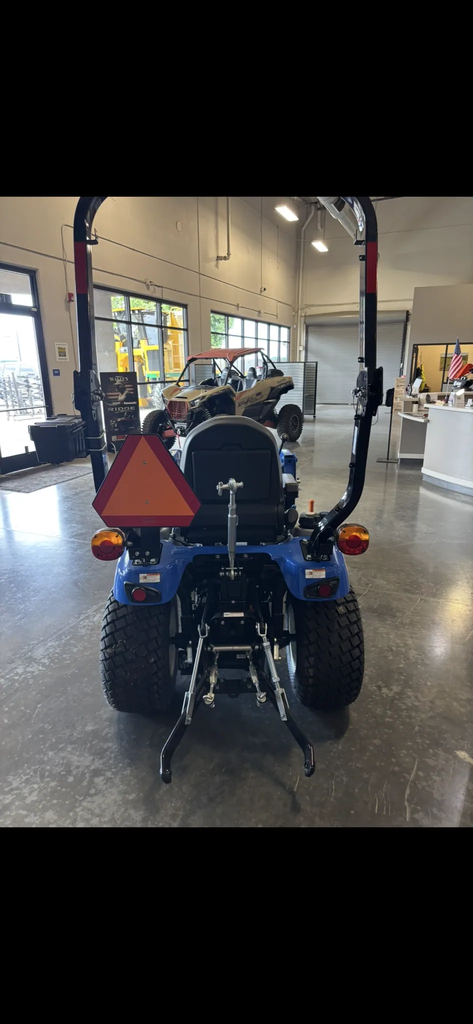 Actual stock photo of New Holland WMR-25S, stock 010564