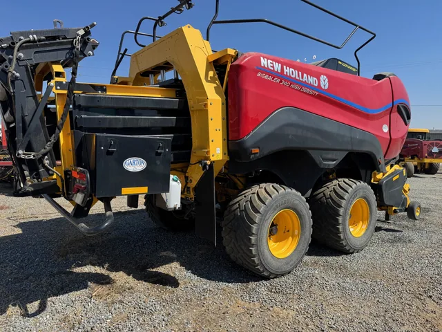 Actual stock photo 2 of 2023 New Holland BB340P HD, stock 001344