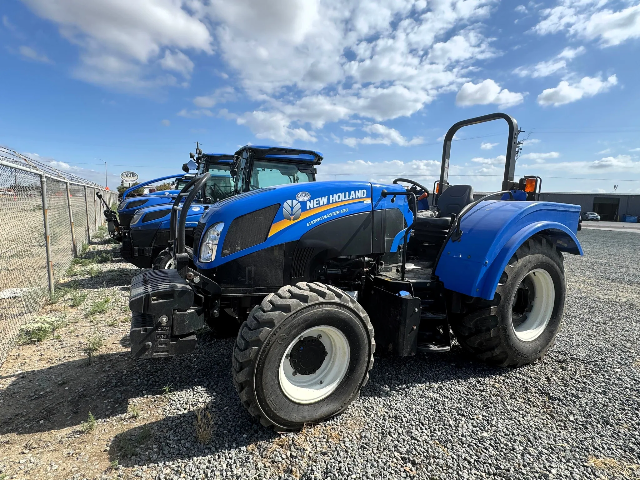 Actual stock photo of New Holland WMR 120, stock 018804