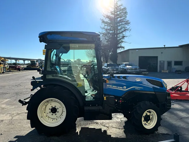 Actual stock photo 3 of 2024 New Holland T4.90V, stock 010556