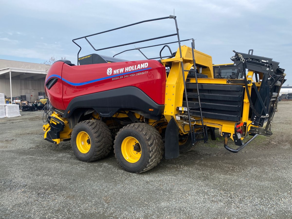 Actual stock photo of New Holland BB340R HD, stock 001343