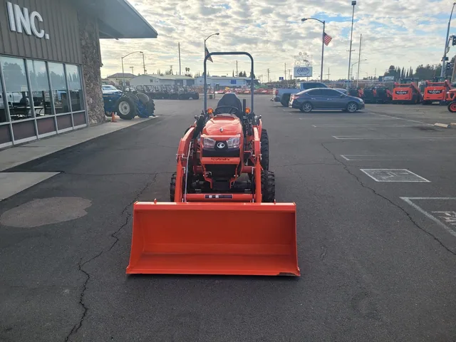 Actual stock photo 3 of 2024 Kubota LX4020HSD, stock 008452