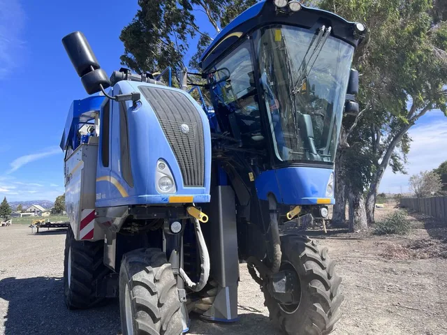 Actual stock photo 3 of New Holland 9090L, stock C91285
