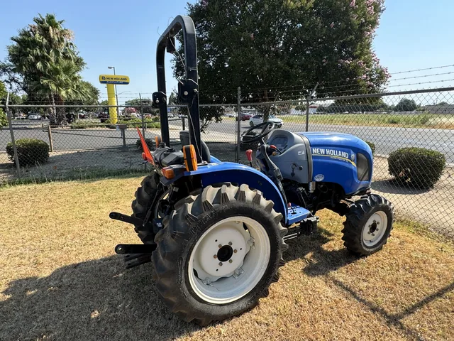 Actual stock photo 3 of 2016 New Holland WMR 33, stock 028027