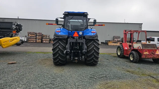 Actual stock photo 4 of 2023 New Holland T8.410, stock 000189