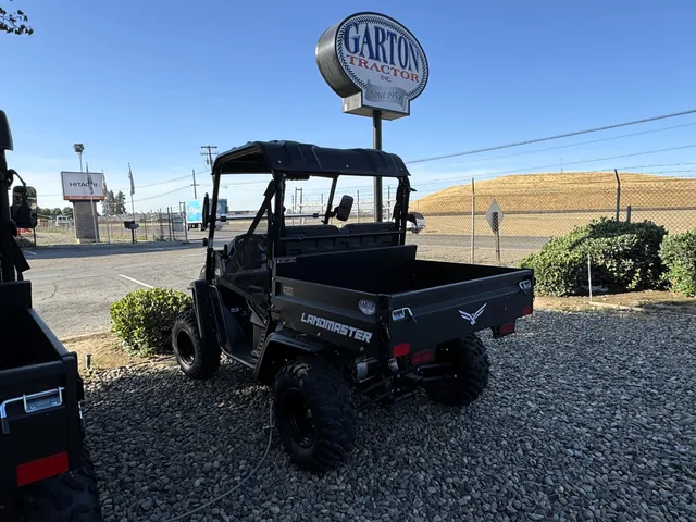 Actual stock photo 4 of 2026 Land Master AMP (4X4), stock 025074