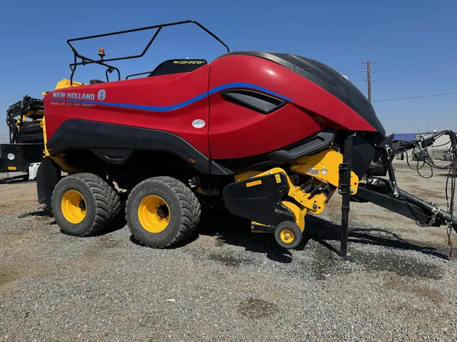Actual stock photo 3 of 2023 New Holland BB340P HD, stock 001344