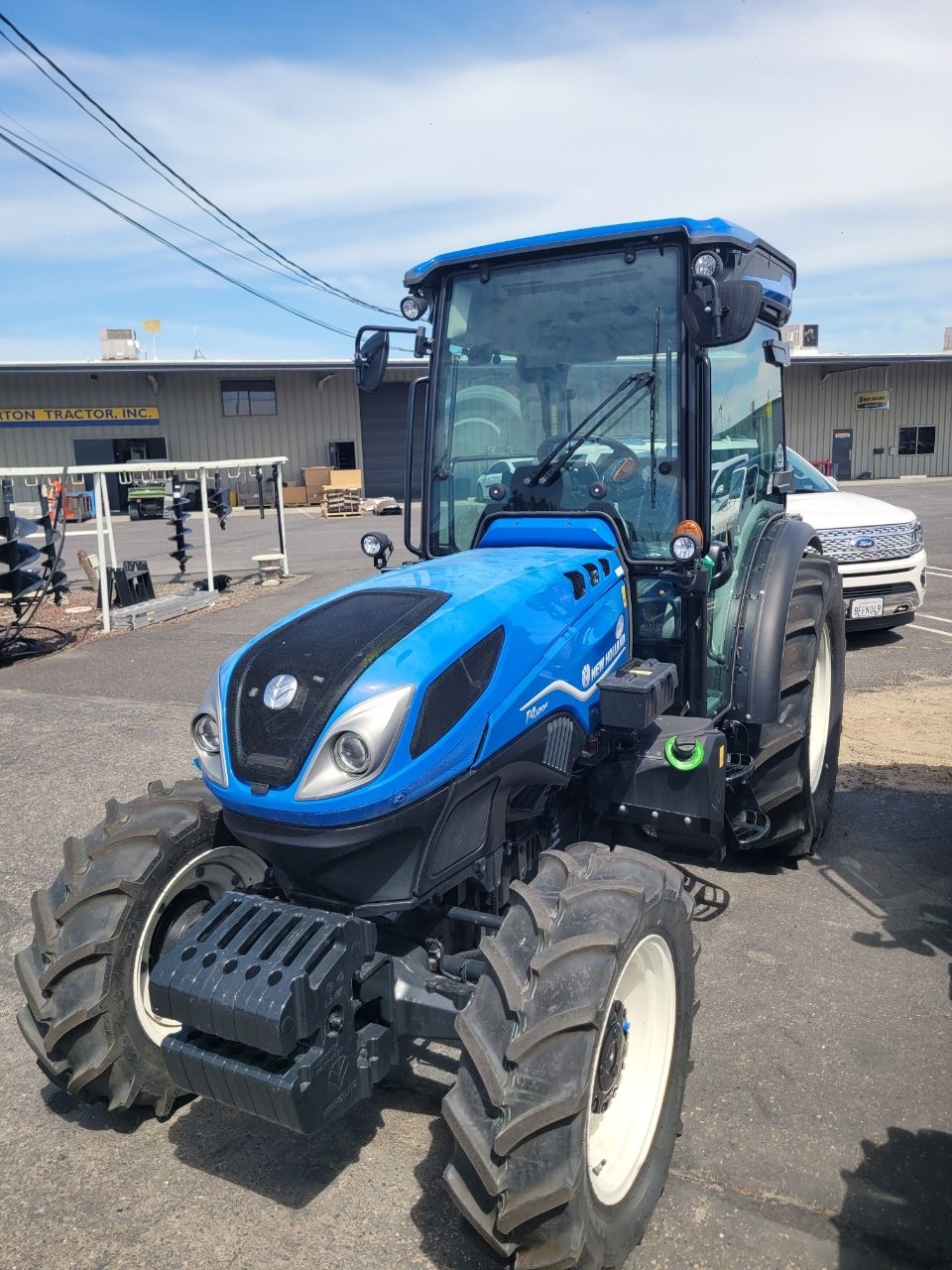 Actual stock photo of New Holland T4.120F T4B, stock 006055
