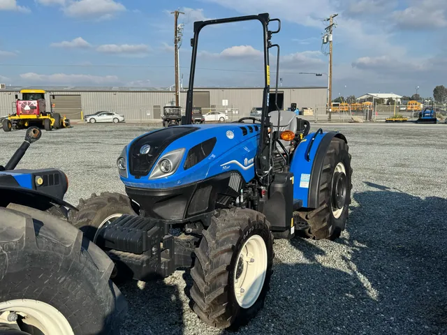 Actual stock photo 5 of 2023 New Holland T4.110F T4B, stock 006679