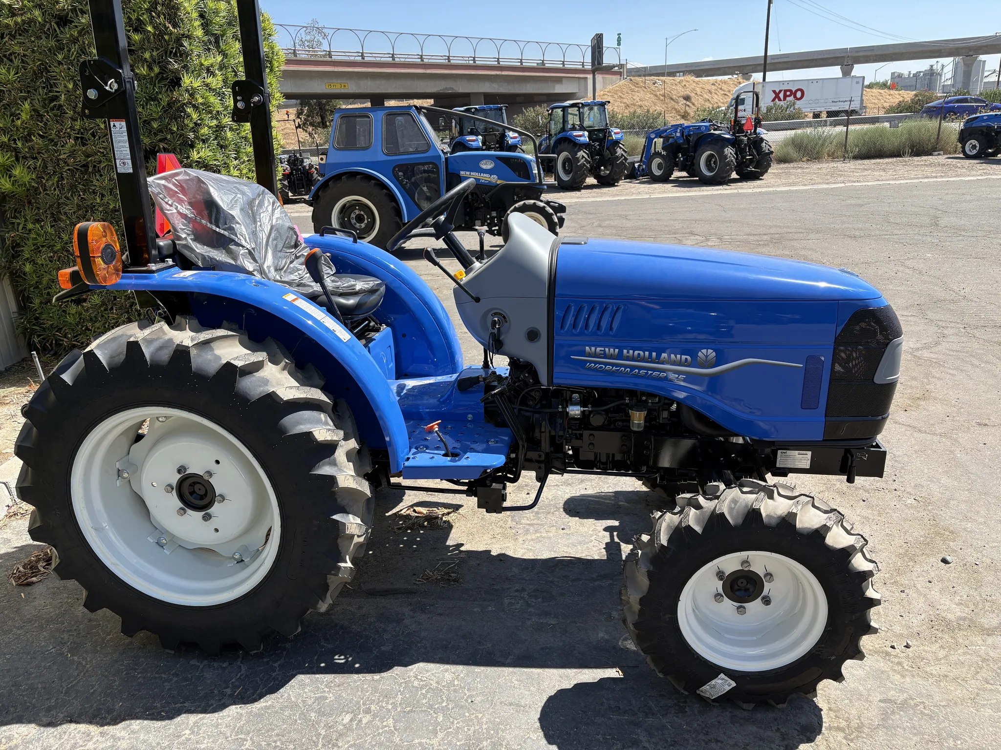 Actual stock photo of New Holland WMR 25, stock 024097
