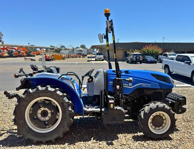 Actual stock photo 3 of New Holland T4.110FS, stock 020242
