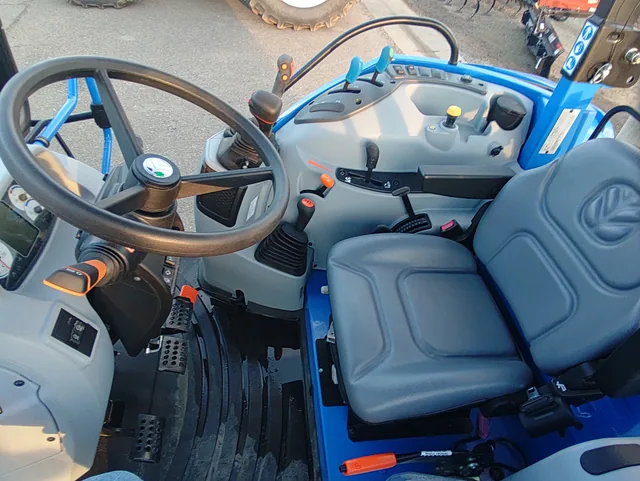 Actual stock photo 4 of 2025 New Holland T5.120 DC, stock 024641