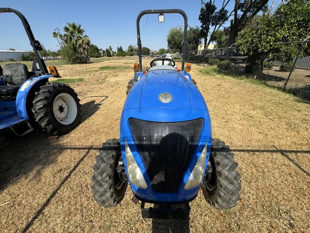 Actual stock photo 4 of 2016 New Holland WMR 33, stock 028027