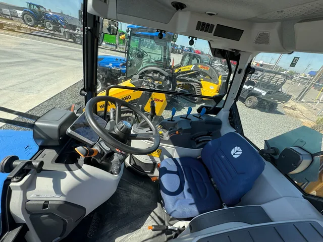 Actual stock photo 5 of 2023 New Holland T4.120F T4B, stock 001474