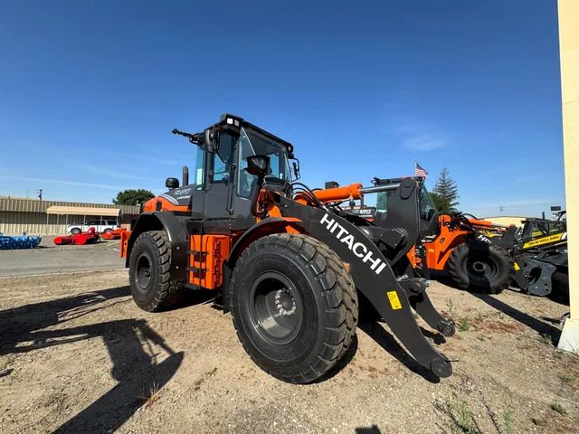 Actual stock photo 3 of Hitachi LANDCROS ZW180-7, stock 026393